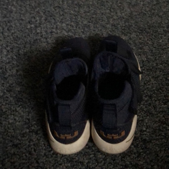 These are used Lebron soilder 11’s. - Picture 4 of 4